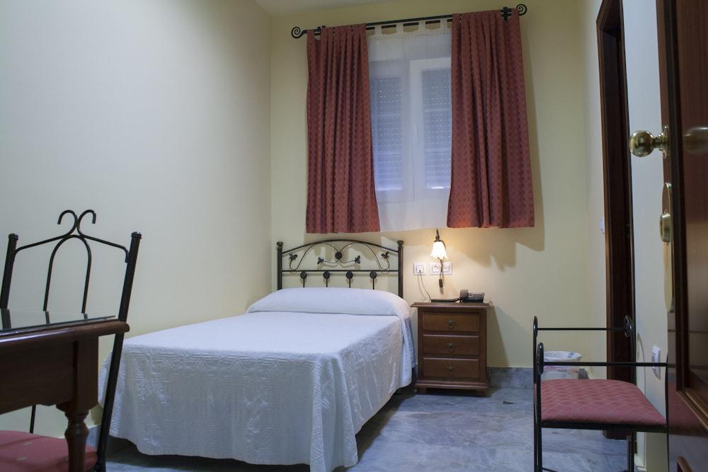 Hotel La Parrita Rota Kültér fotó