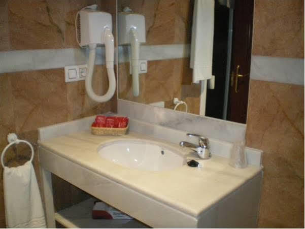 Hotel La Parrita Rota Kültér fotó